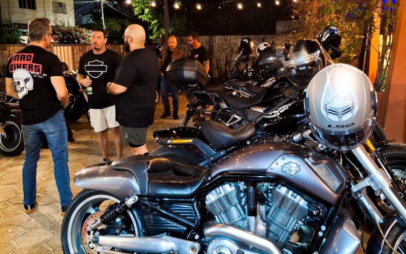 Bar Vô Toin reúne motociclistas e entusiastas para fortalecer cultura custom em Natal