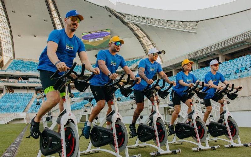Em clima de Copa, be.move realiza maior aula de bike da cidade na Arena das Dunas