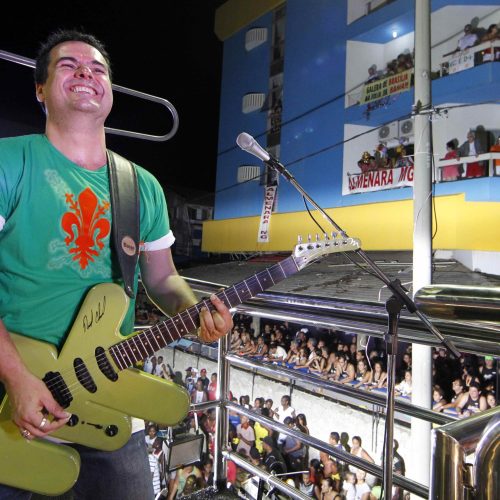 Circuito (DODO - BARRA ) do Carnaval 2012 de Salvador, Bahia.
Na foto: Ricardo Chaves   comanda a festa no Bloco O Bicho
Foto: LUCIO TAVORA/ AG. A TARDE
Data: 20/02/2012