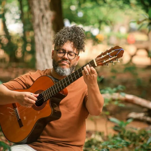Iury Matias apresenta “Senhor Violão” em Mossoró com concerto e oficina no BNB Cultural