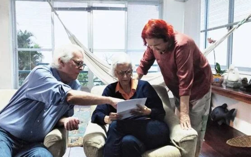 Isaura Amélia lança livro sobre Raul Gomes Pedrosa em Mossoró