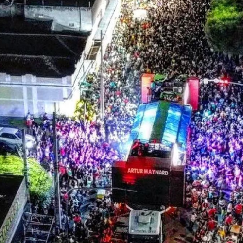 Blocos Canguru e Quentura do Frevo tem carro de apoio com banheiro para foliões de Caicó