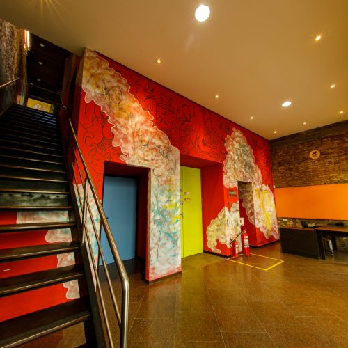 Um quarto de século de arte viva: Casa da Ribeira celebra 25 anos como farol da cultura