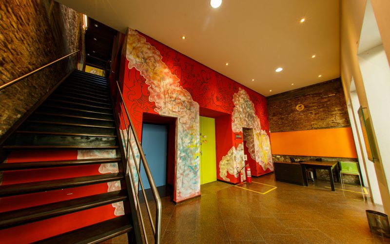 Um quarto de século de arte viva: Casa da Ribeira celebra 25 anos como farol da cultura