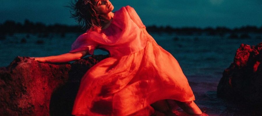 Juliana Linhares apresenta novo show “Até Cansar o Cansaço” , no Teatro Riachuelo
