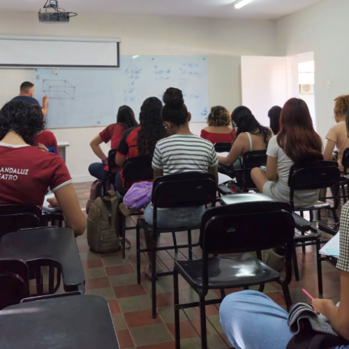 Cursinho Popular Nísia Floresta e Uern abrem seleção para monitores