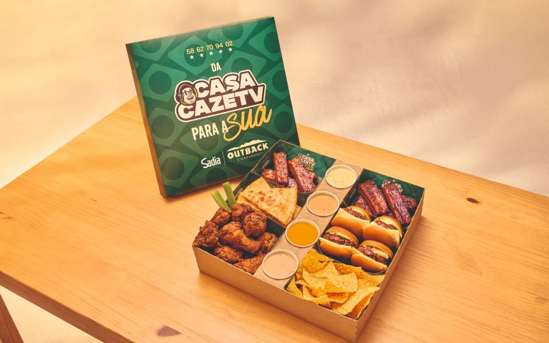 Outback leva clima de estádio para dentro de casa com box exclusivo em parceria com a Casa CazéTV