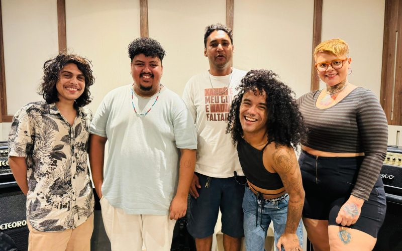 Bardallos recebe nesta terça-feira (11), o projeto “Nós Três, LGBTs na MPB”