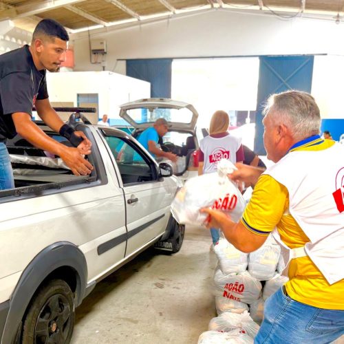 Após um mês de trabalho voluntário, 3 mil cestas básicas começam a chegar a quem mais precisa no RN