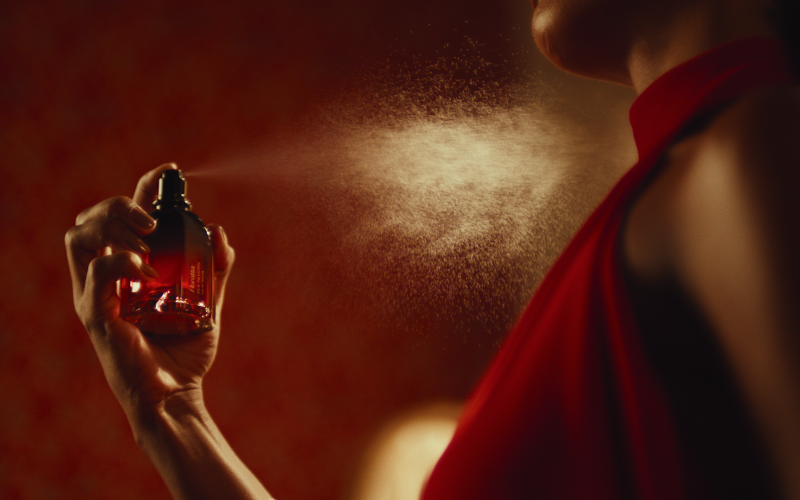 O Boticário lança Floratta Red Passion, versão mais intensa da linha Red com fixação de até 12h