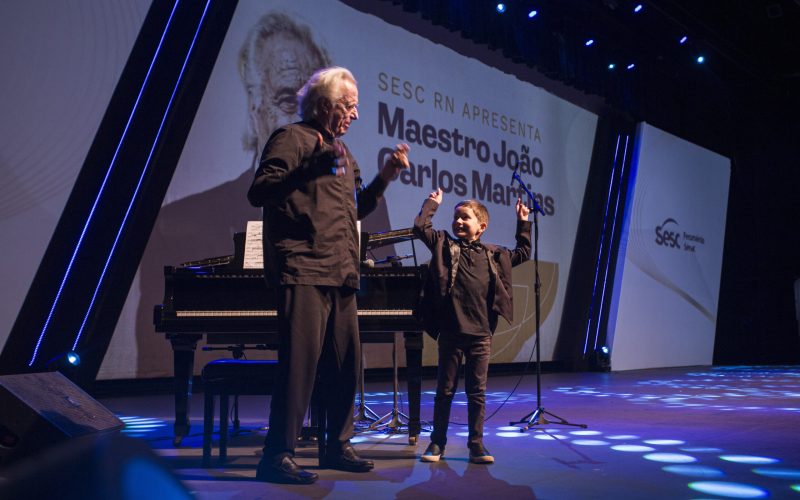 Fecomércio RN leva criança para se apresentar com maestro João Carlos Martins, em São Paulo