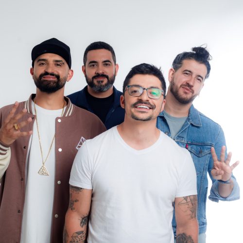 Maior grupo de stand-up do Brasil, “4 Amigos”, celebra 10 anos com show no Teatro Riachuelo