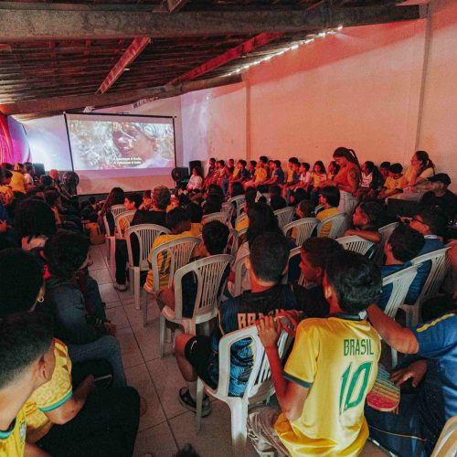Cineclube Conexão Felipe Camarão reúne estudantes em mostra sobre direitos humanos e emergência climática