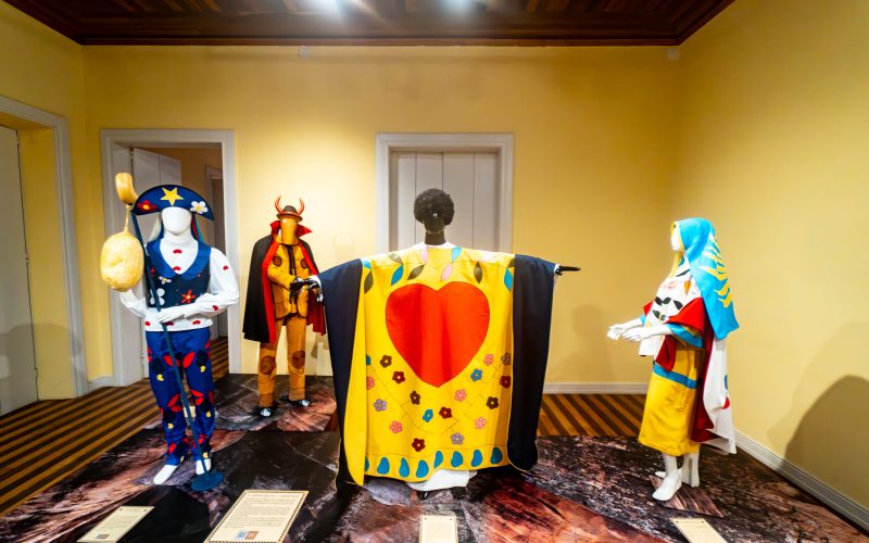 A Compadecida: Mostra Armorial 50 reúne figurinos do filme de 1969 em Natal