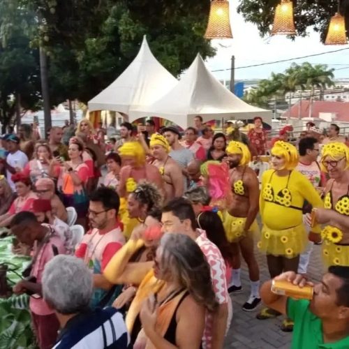 Feijoada-Baile do Bloco das Kengas será realizada no próximo domingo (8) com muito samba 