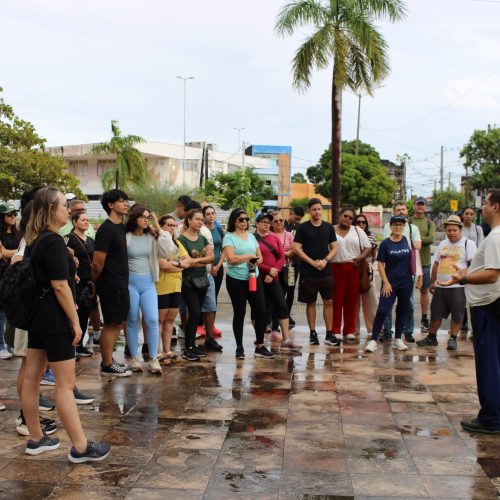 Historiador transforma Centro de Natal em palco de “fofoca histórica” e atrai potiguares de volta às ruas