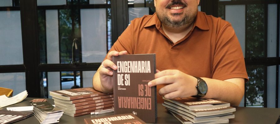 Comunicador Rô Santiago lança o livro “Engenharia de Si” nesta quarta-feira (04), em Natal