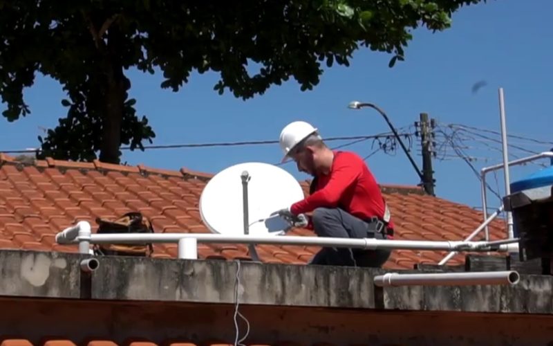 Parabólica tradicional vai sair do ar e prazo para pedir nova antena acaba dia 30 de junho