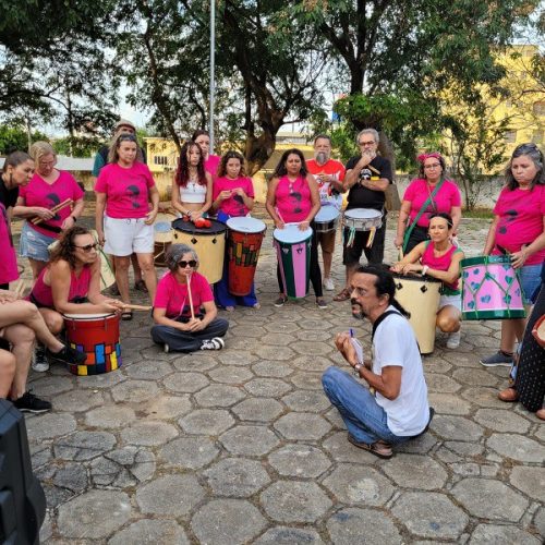 FullChico: Bloco que homenageia Chico Buarque desfila pelas ruas de Petrópolis nesta sexta (8)