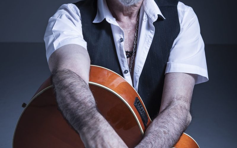 Lobão, em formato intimista, é atração confirmada no Fest Bossa & Jazz – Pipa 2025
