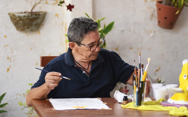 Mostra “Hoje Tem Espetáculo” é mergulho visceral no universo de Assis Marinho