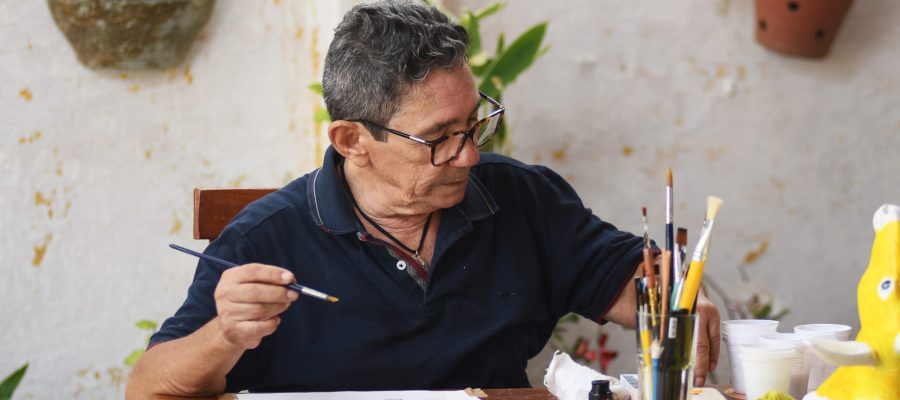 Mostra “Hoje Tem Espetáculo” é mergulho visceral no universo de Assis Marinho