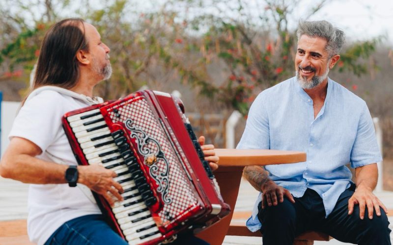 Marcos Mion conhece Cidade do Forró com Dorgival Dantas para série de matérias nacionais