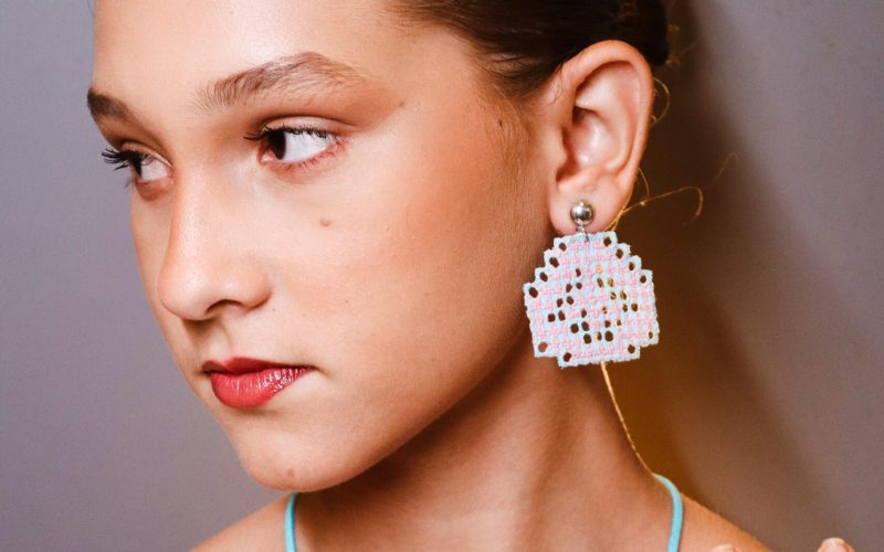 Bordado labirinto, feito por artesãs potiguares, é destaque no Midway Fashion Days