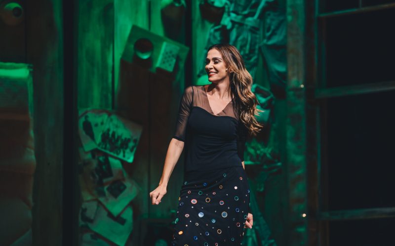 Espetáculo “Minha Vida Em Marte”, de Mônica Martelli, chega a Natal no dia 11 de outubro