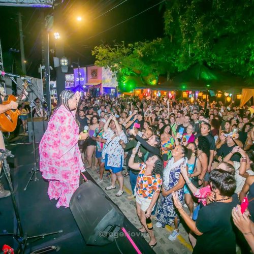 Abertura do 15º Fest Bossa & Jazz surpreende com grande público na Praia da Pipa