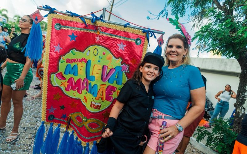 É a vez da criançada: bloquinho Me Leva Mamãe promete última folia de Carnaval para as famílias