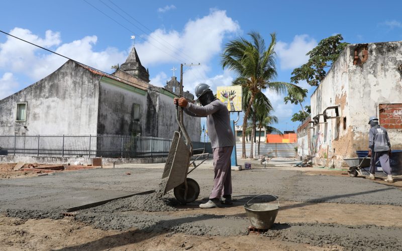 Governo do RN retoma obras de requalificação de praças históricas em Natal