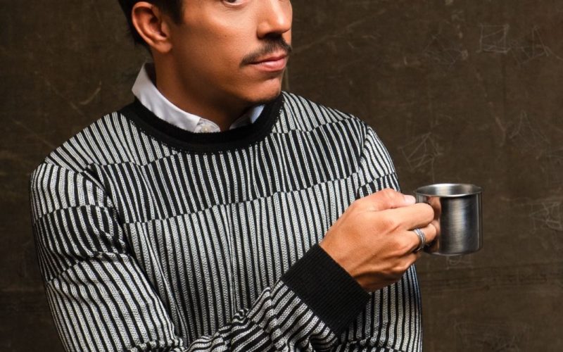 Renato Albani apresenta novo show no Teatro Riachuelo no mês de agosto
