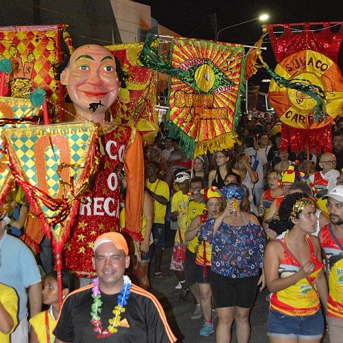 Bloco Suvaco do Careca comemora 15 anos de folia pelas ruas de Ponta negra