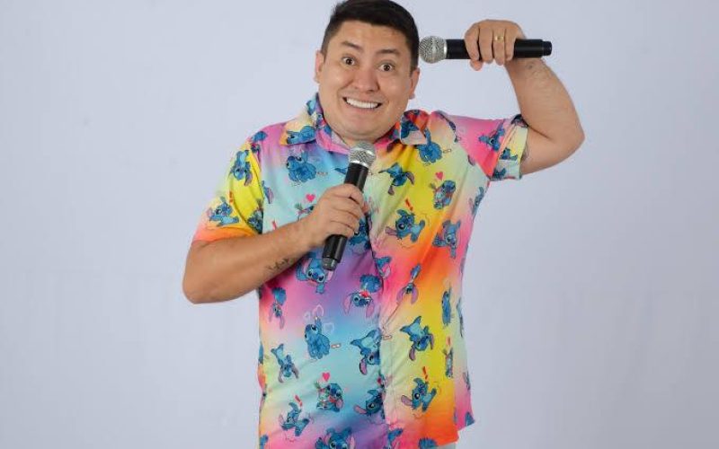 Humorista Titela de volta ao Natal Comedy Club nesta sexta (02) em apresentação única