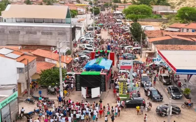 Bloco “Voador com Batata” lota ruas de Caiçara e São Bento do Norte durante o final de semana