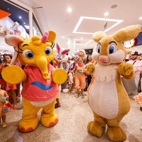 Coelho da Páscoa chega ao Natal Shopping com cortejo musical