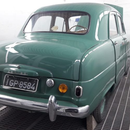 Home Center Ferreira Costa promove Exposição de carros antigos e show de rock neste FDS
