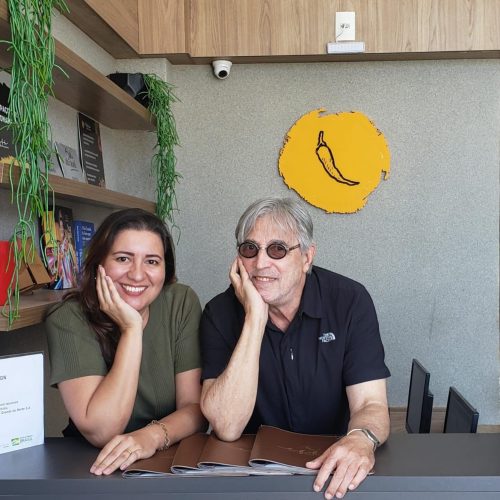 Ivan Lins distribui simpatia em almoço no Effó Restaurante, em Natal