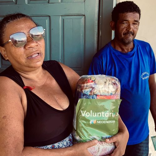 Famílias de Ipanguaçu recebem mais 600kg de alimentos doados pela Neoenergia Cosern