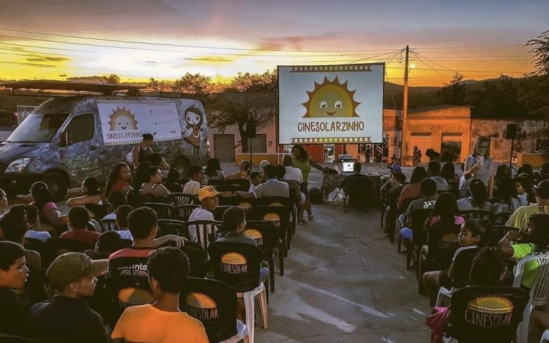 CineSolarzinho: cinema itinerante estaciona hoje (28) na Uern Natal com cinema e pipoca grátis