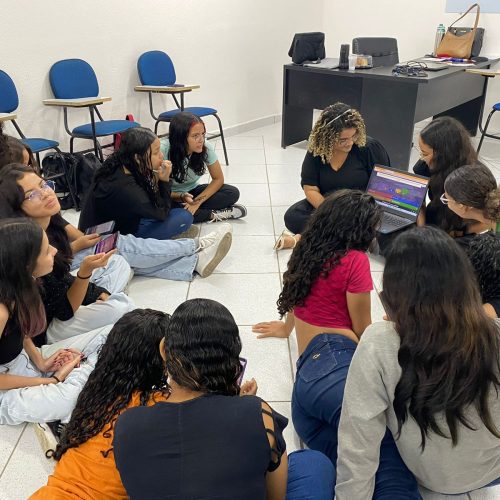 Junior Achievement RN oferece cursos gratuitos sobre inteligência artificial