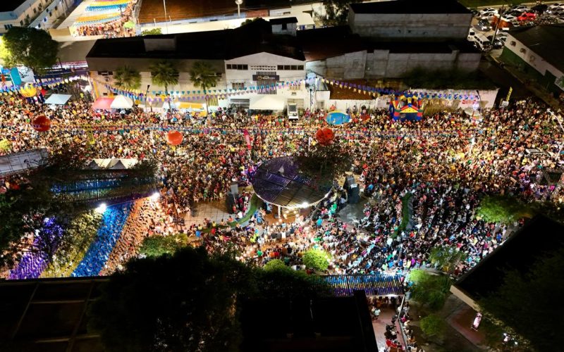 Mossoró Cidade Junina: humorista Zé Lezin leva multidão ao polo Antônio Francisco