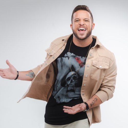 Flávio Andradde apresenta seu show ‘Jogando Conversa Fora’ em setembro no Teatro Riachuelo