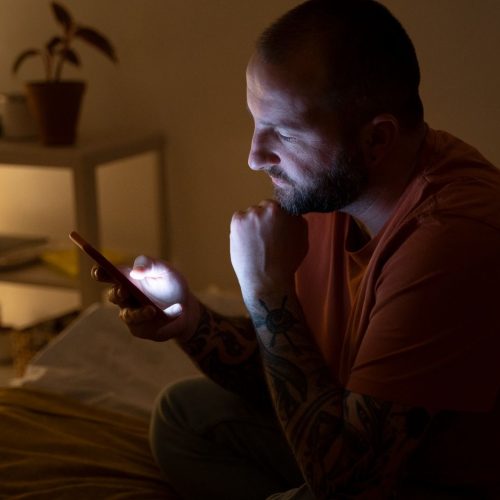 Jogos de apostas digitais ativam sistemas de recompensa no cérebro e pode viciar