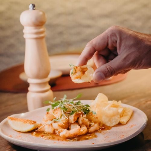 De canapé a sobremesas: confira dicas e receita de prato com batatas para fazer em casa