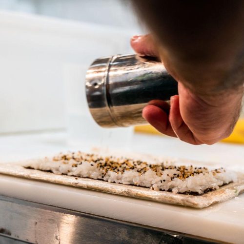 Versátil e delicioso: Pão de Açúcar oferece diariamente opções frescas de sushi aos clientes