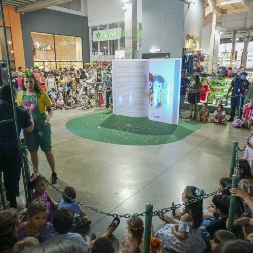 Feira de livros e brincadeiras animam o fim de semana das crianças no Shopping Cidade Verde