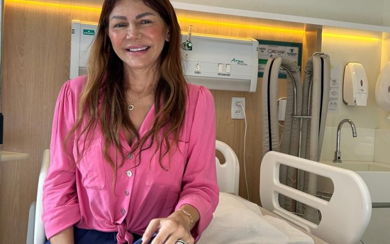 Influenciadora do RN, paciente oncológica, realiza ação social em alusão ao outubro rosa