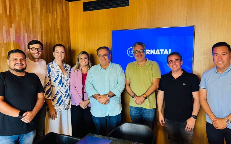 Álvaro Dias elogia Carnatal pelo compromisso com a geração de renda para Natal